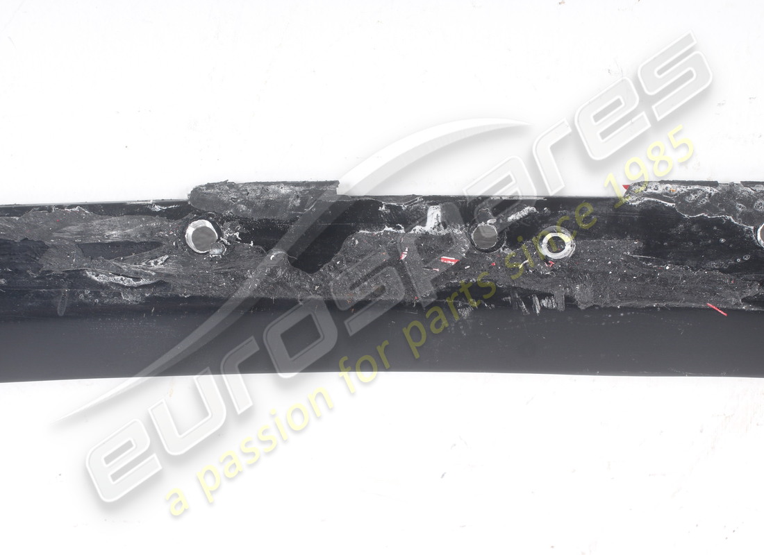 USED FERRARI SCREEN/DASHBOARD FILLET. PART NUMBER 60121506 (3) used ferrari screen/dashboard fillet. part number 60121506 (3)