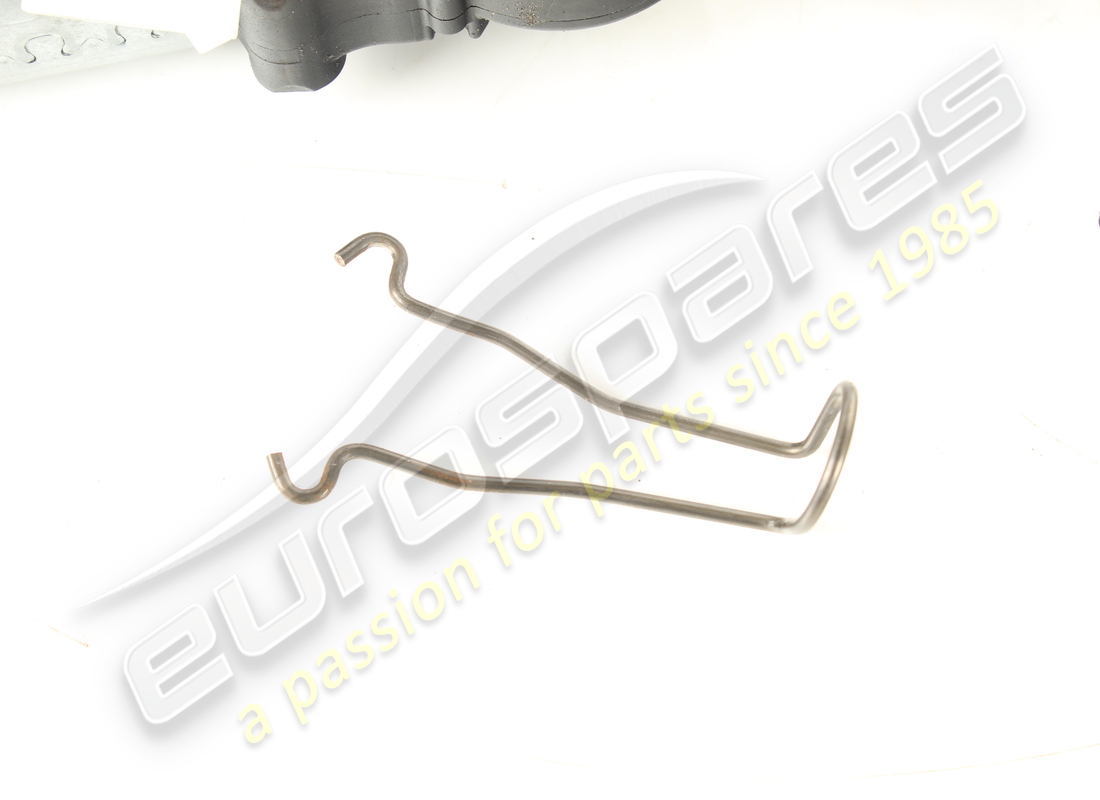 used maserati front rh seat back structure. part number 980139479 (3)