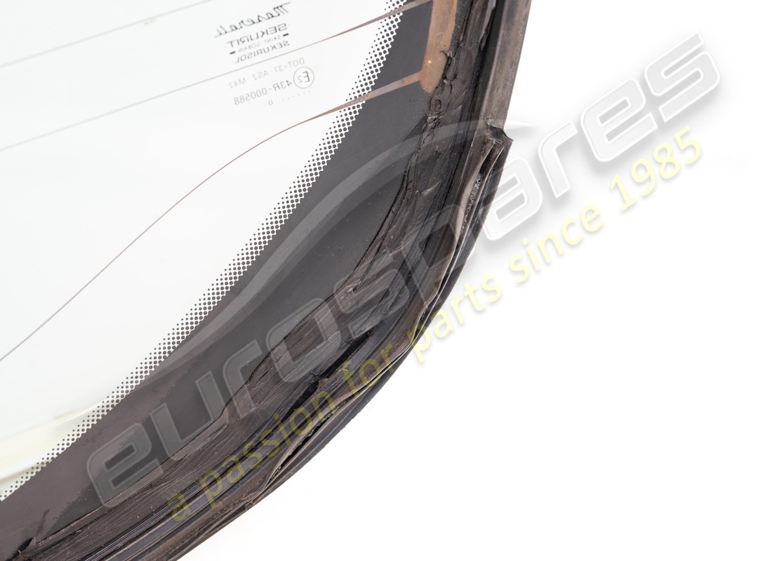 USED MASERATI REAR WINDOW. PART NUMBER 387700600 (7) used maserati rear window. part number 387700600 (7)