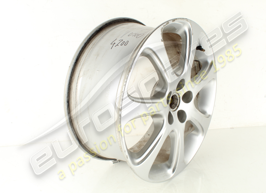 damaged maserati front wheel. part number 192149 (5)