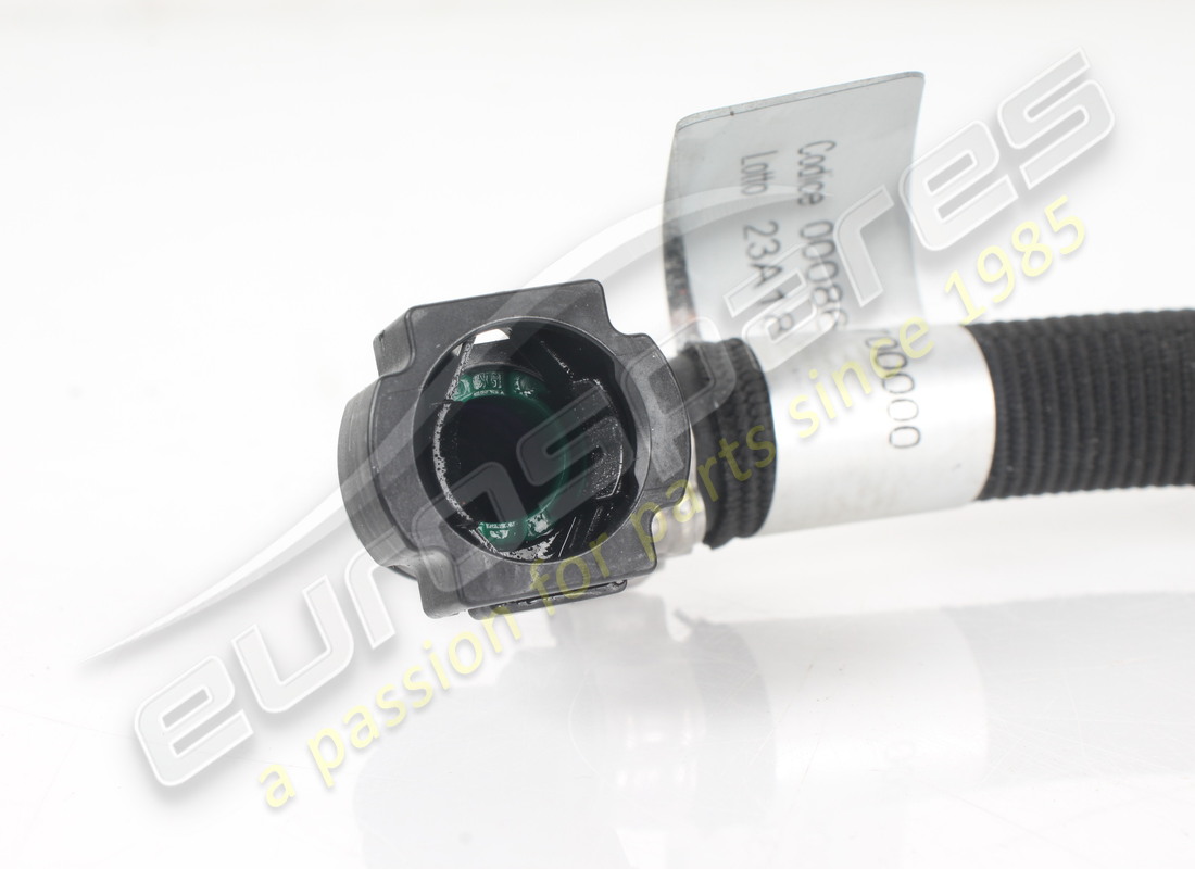 USED FERRARI CONNECTOR PIPE. PART NUMBER 860357 (2) used ferrari connector pipe. part number 860357 (2)