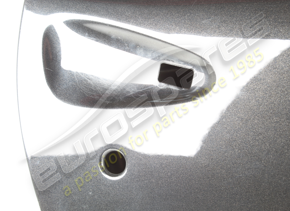 used ferrari rh door. part number 85680611 (3)