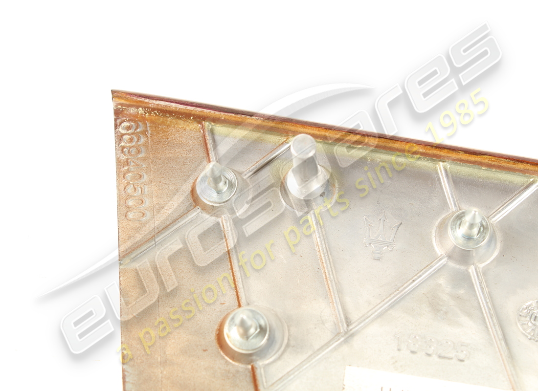 USED MASERATI MODANATURA PORTA P DX M139BD. PART NUMBER 981336782 (7) used maserati modanatura porta p dx m139bd. part number 981336782 (7)