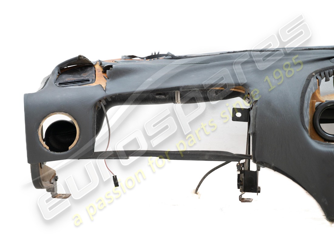 damaged ferrari rhd dash assembly in black vm8500. part number 65113800 (3)