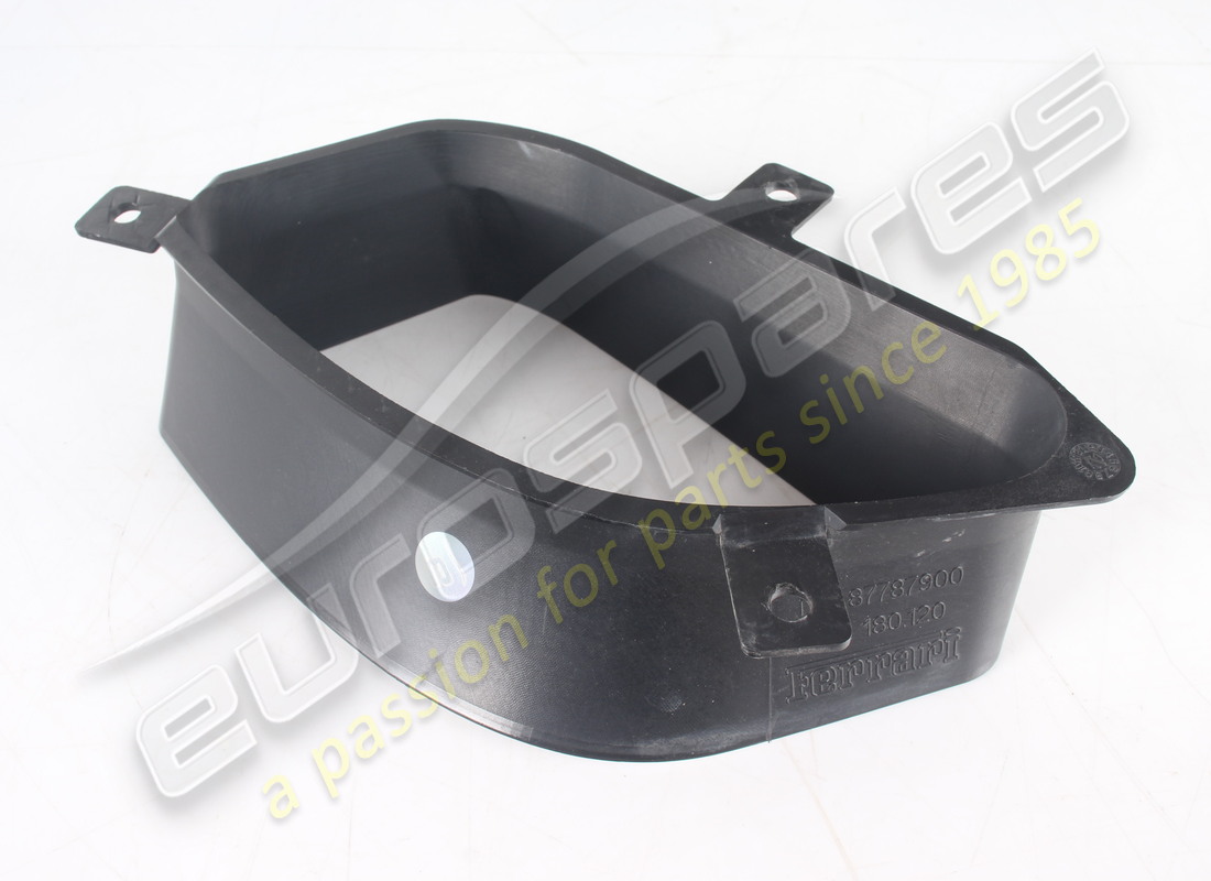 USED FERRARI RH AIR DUCT. PART NUMBER 87787900 (1) used ferrari rh air duct. part number 87787900 (1)