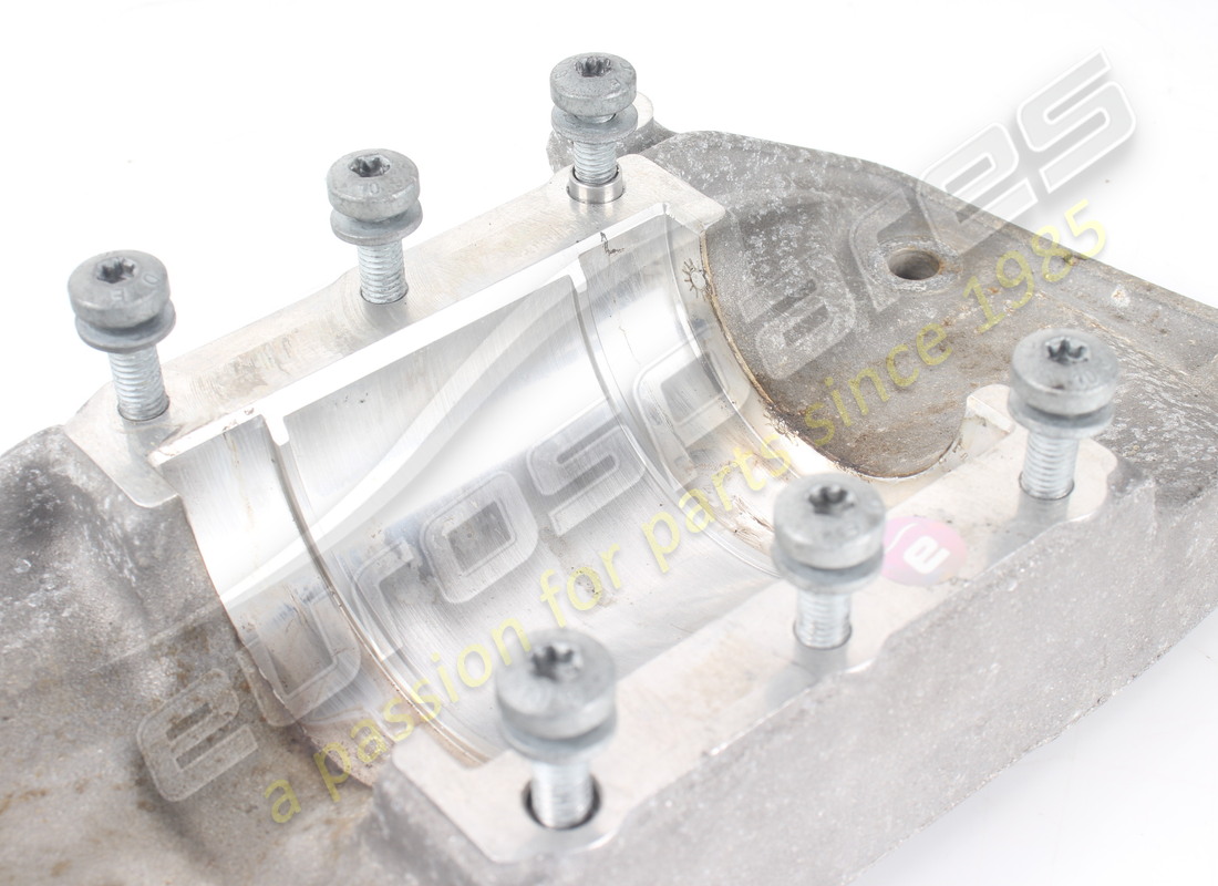 USED FERRARI SUPPORTO INF. CAMBIO. PART NUMBER 965162 (4) used ferrari supporto inf. cambio. part number 965162 (4)