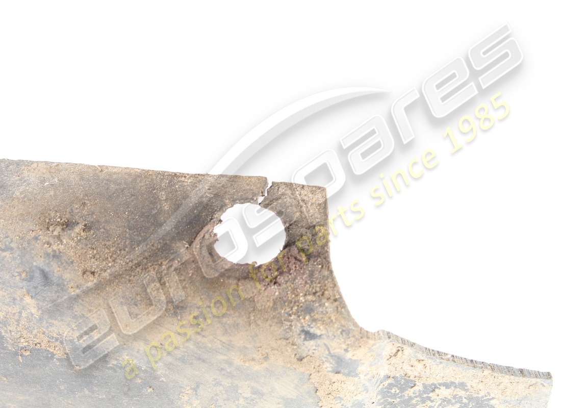 USED MASERATI FRONT LH WHEELHOUSE GUARD. PART NUMBER 372500525 (4) used maserati front lh wheelhouse guard. part number 372500525 (4)