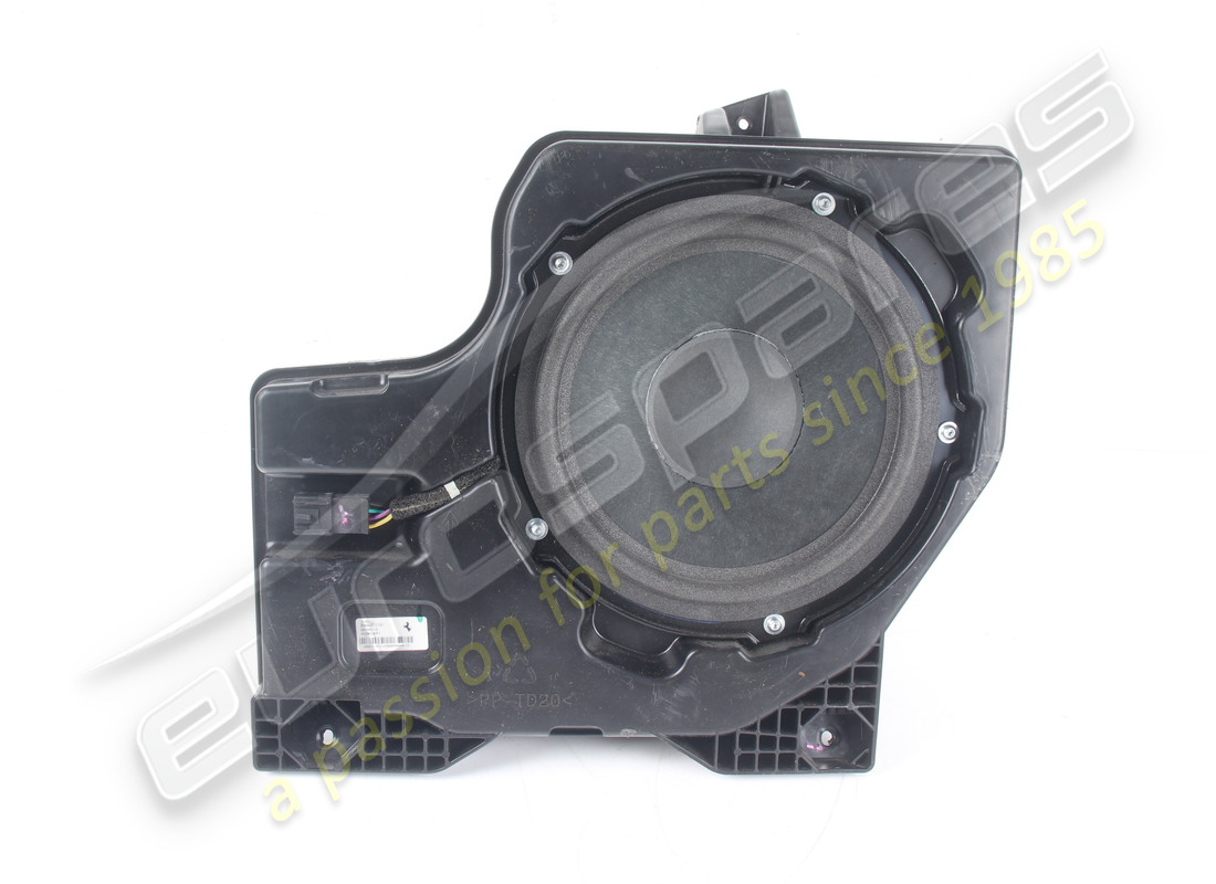 DAMAGED FERRARI BASS BOX. PART NUMBER 318552 (1) damaged ferrari bass box. part number 318552 (1)