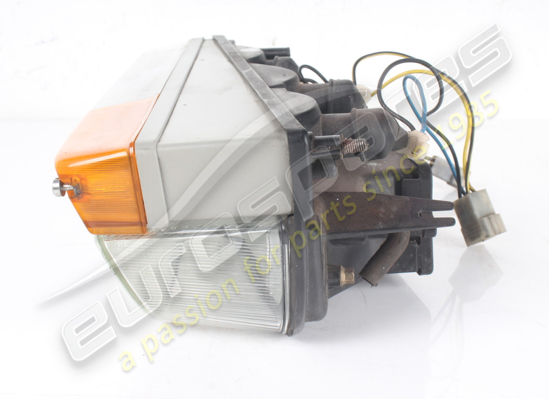 USED FERRARI LH FRONT LIGHT COMPLETE RHD PART NUMBER 61882400 (3) used ferrari lh front light complete rhd part number 61882400 (3)