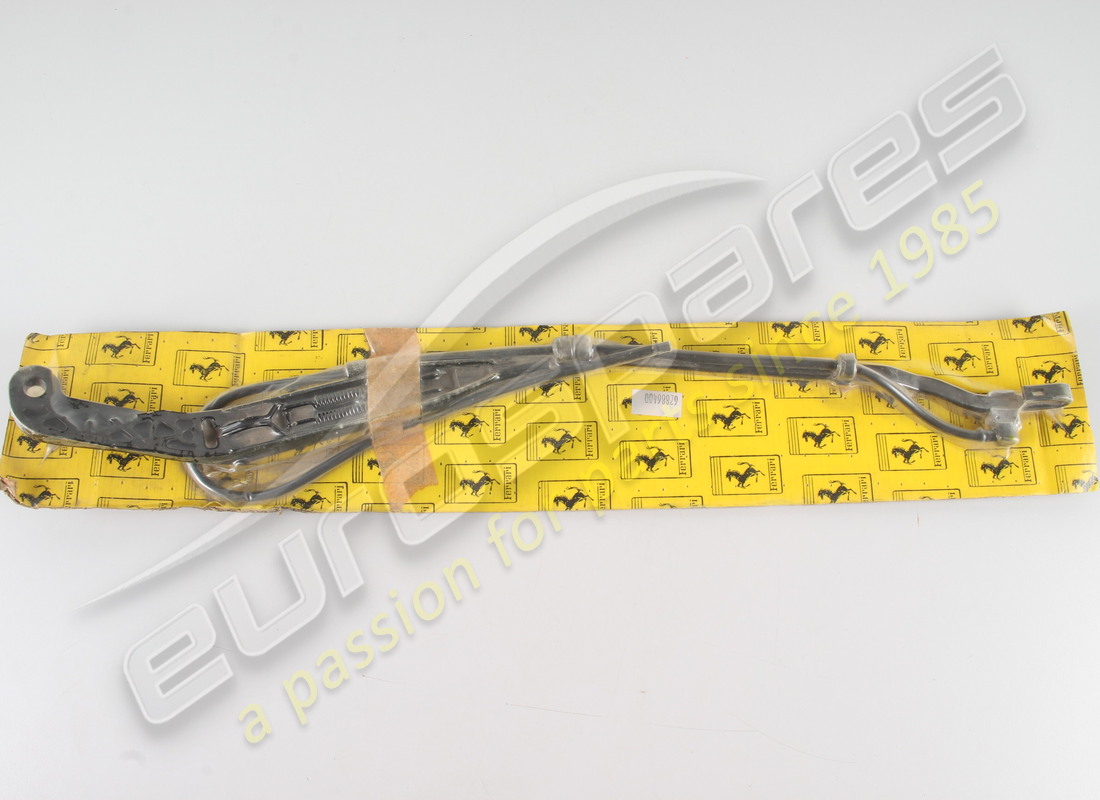 new ferrari lh wiper arm rhd part number 62886400 (1)