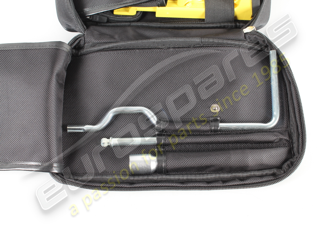 new ferrari complete toolkit bag. part number 321955 (6)