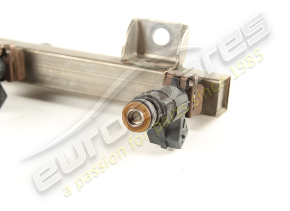used maserati fuel pipe with injectors. part number 212697 (6)