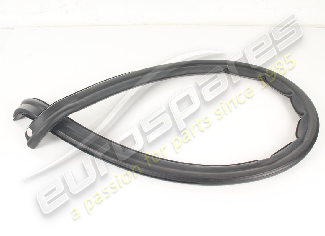 USED Ferrari GUARNIZIONE VASCA CAPOTE . PART NUMBER 788136 (1)