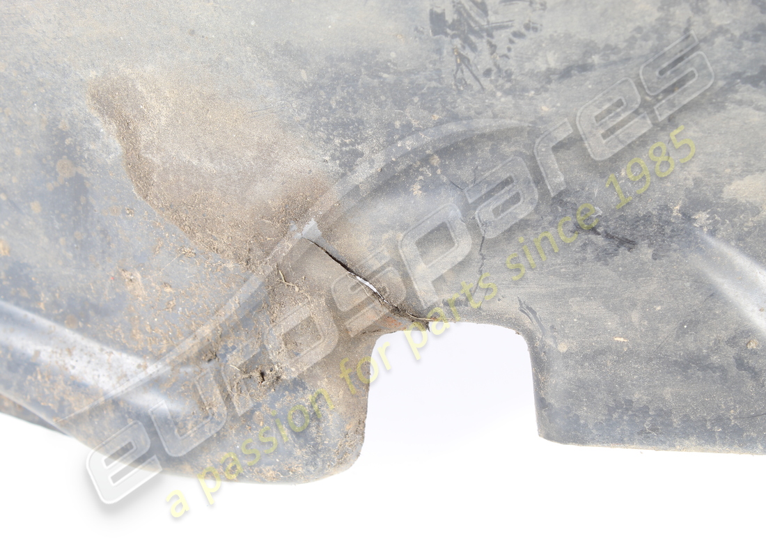 USED MASERATI FRONT LH WHEELHOUSE GUARD. PART NUMBER 372500525 (5) used maserati front lh wheelhouse guard. part number 372500525 (5)