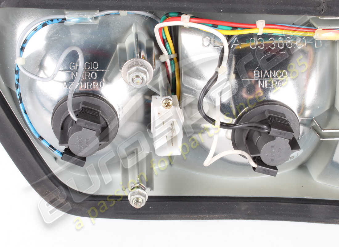 USED MASERATI RH TAIL LIGHT. PART NUMBER 373100137 (2) used maserati rh tail light. part number 373100137 (2)