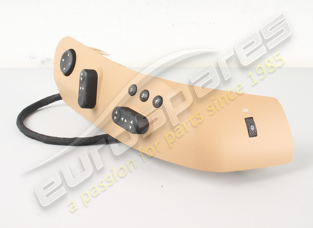 NEW (OTHER) Maserati RHD RH CTRL BUTTON PANEL,BEIGE . PART NUMBER 981321830 (1)