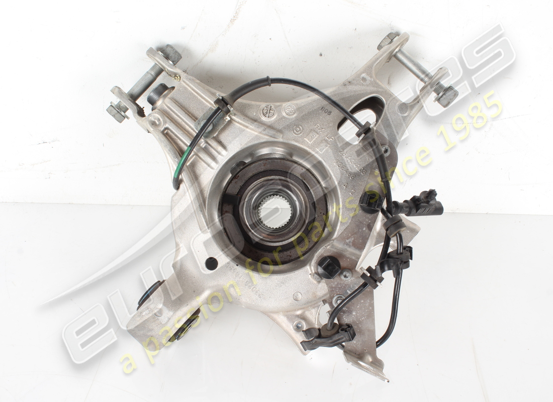 used ferrari lh hub carrier. part number 299933 (2)