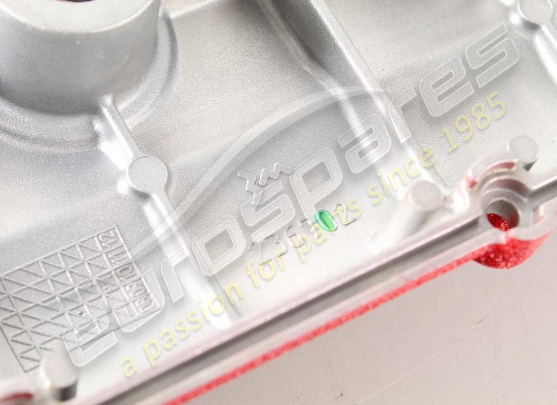 NEW FERRARI RH CYLINDERS HEAD COVER. PART NUMBER 236702 (3) new ferrari rh cylinders head cover. part number 236702 (3)