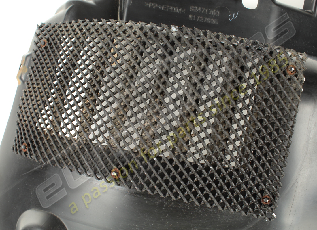 used ferrari lh rear wheelhouse rear gravel guard. part number 82471700 (4)