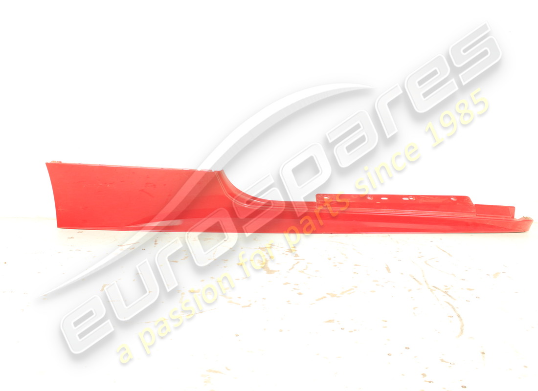 USED Ferrari RH UNDERDOOR TRIM . PART NUMBER 83243210 (1)