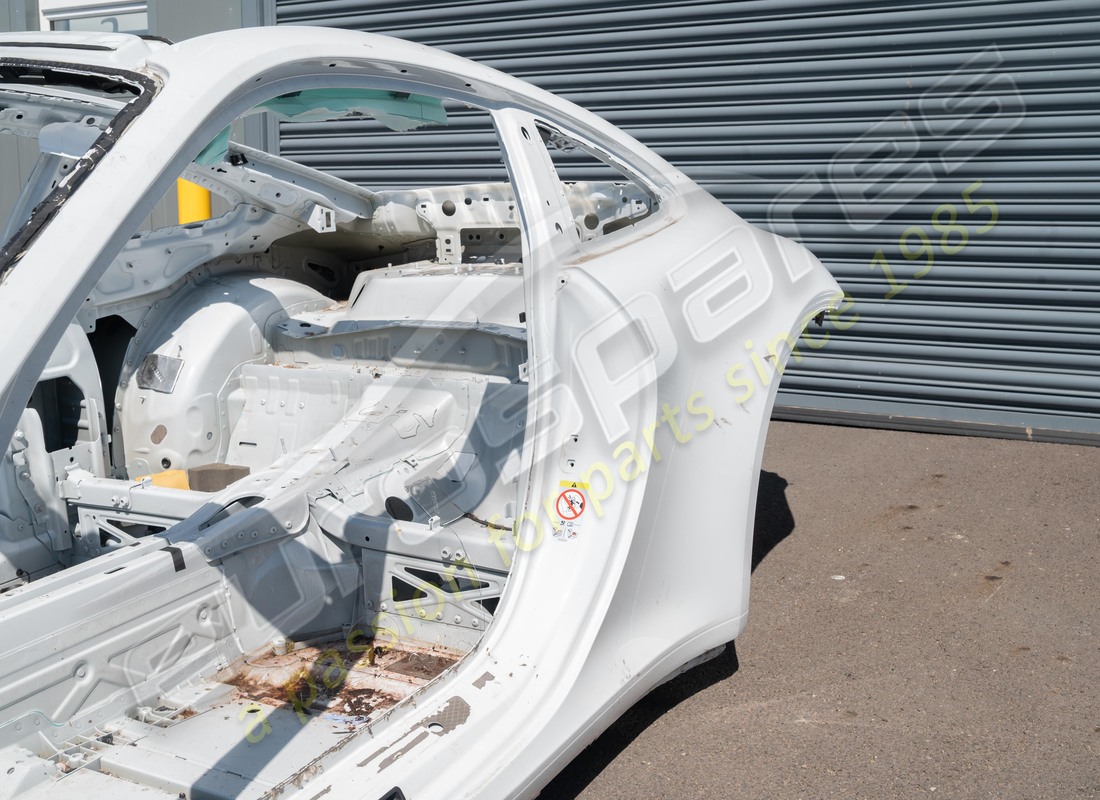 used porsche 992 gt3 rear chassis & quarter panels. part number eap1510496 (6)