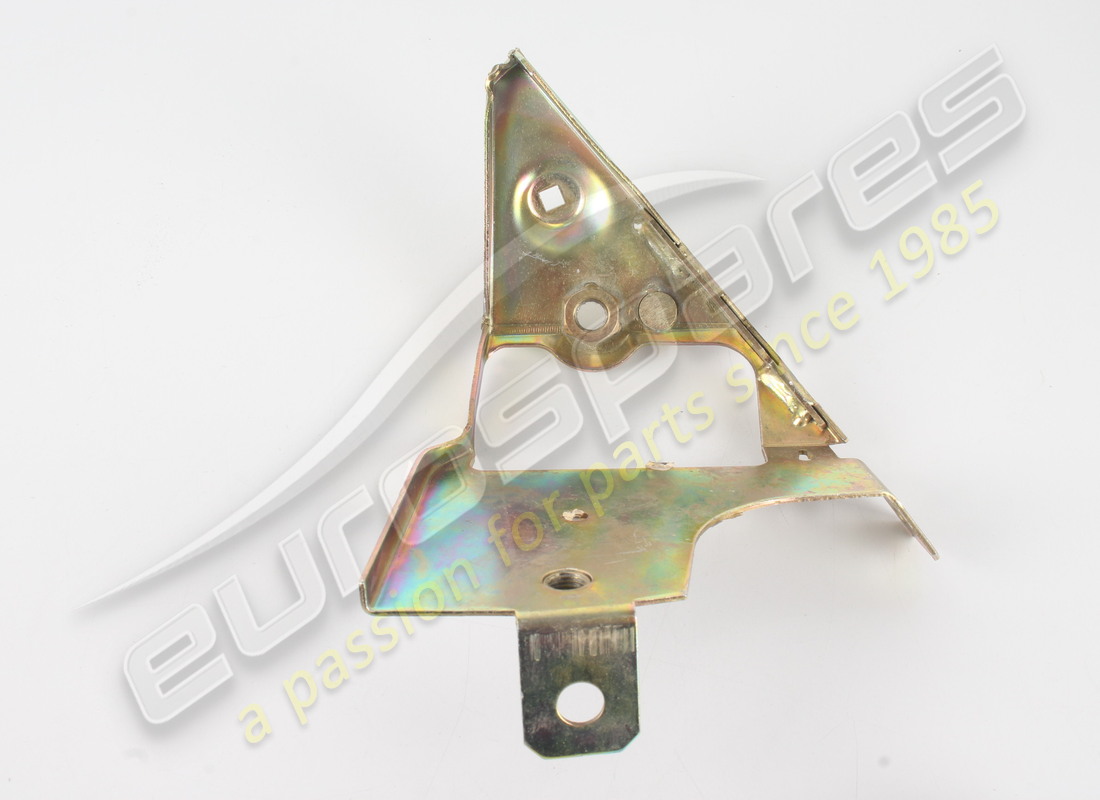 new ferrari rh bracket. part number 66401300 (4)