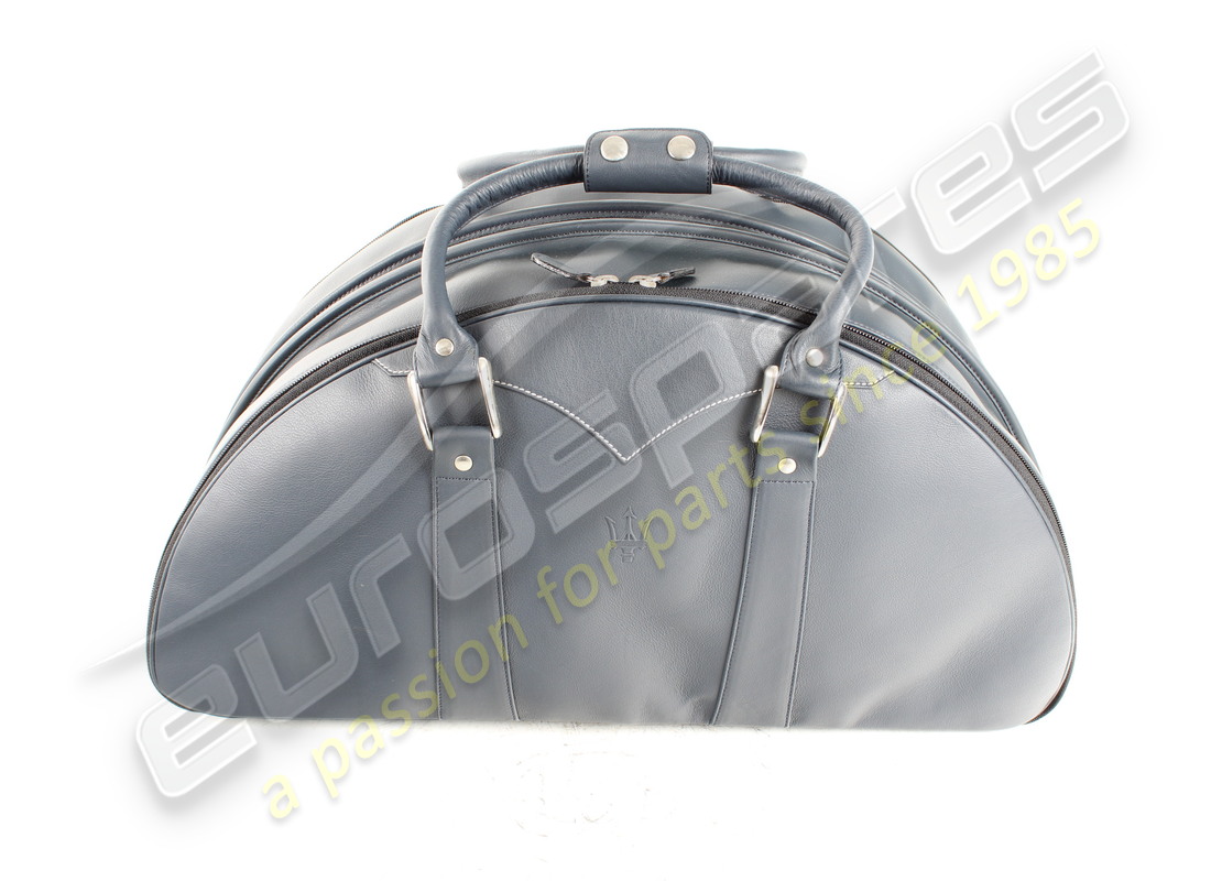 new maserati luggage set. part number 920000346 (2)
