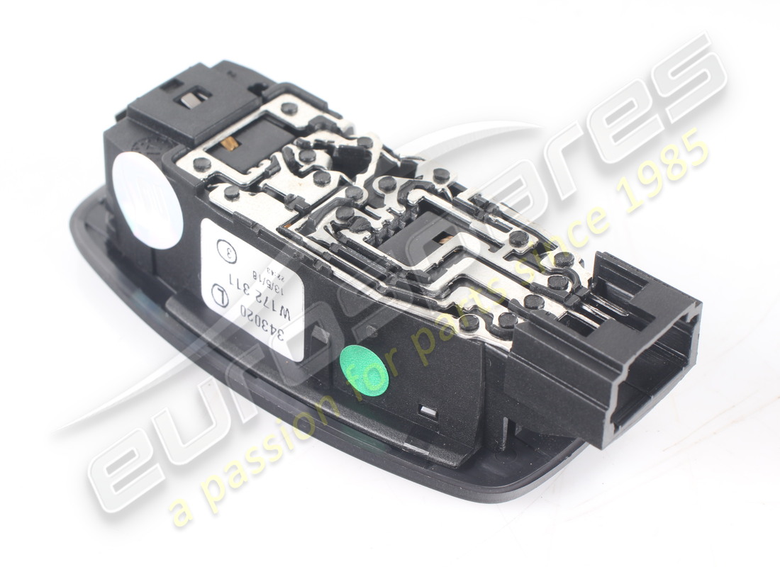 USED FERRARI LH REAR CEILING LIGHT UNIT. PART NUMBER 343020 (3) used ferrari lh rear ceiling light unit. part number 343020 (3)