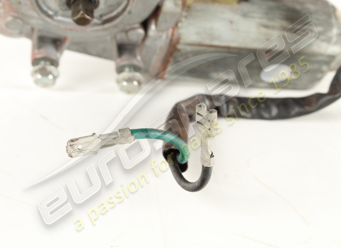 used ferrari lh window motor. part number 62302200 (4)