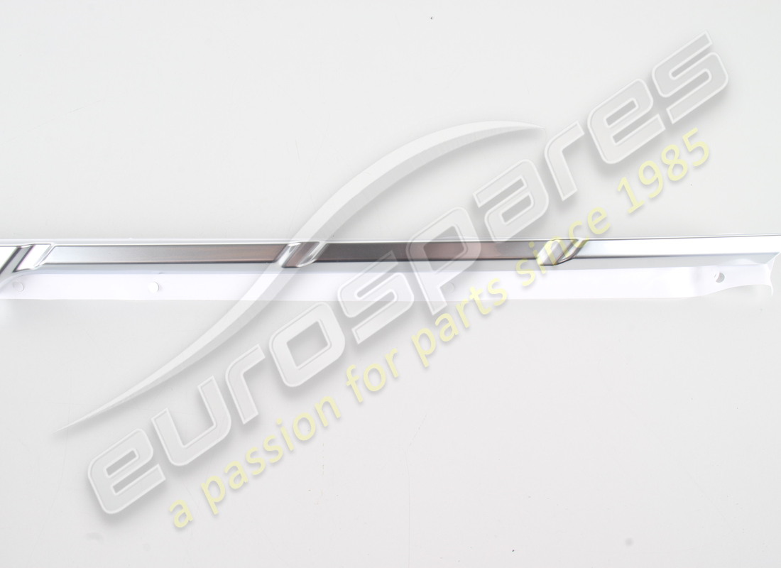 new maserati lh side symbol. part number 670158285 (3)
