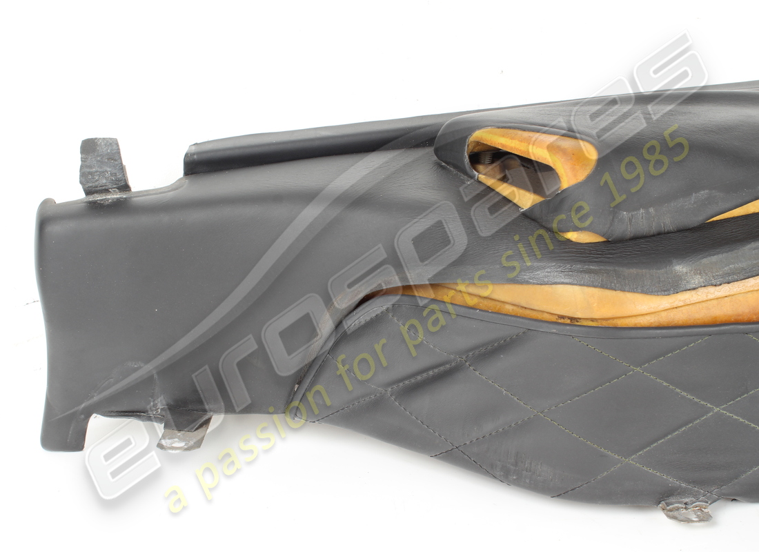 damaged ferrari rh belt cover in black vm8500. part number 64595500 (2)