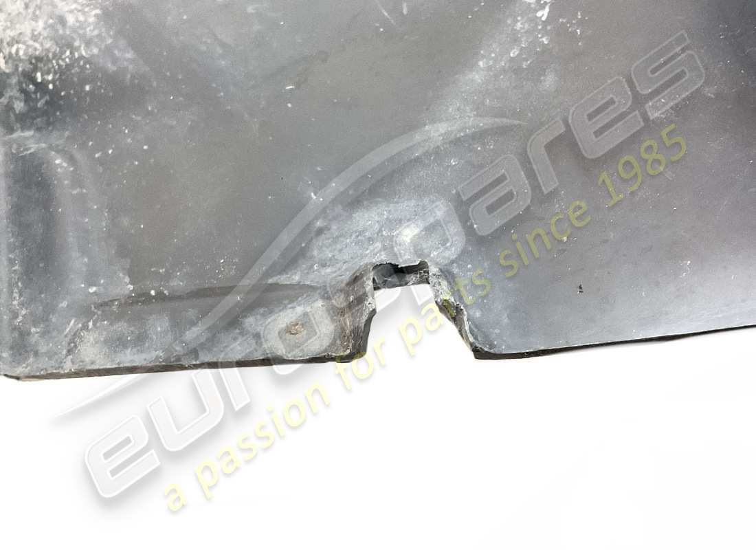 damaged lamborghini wheel house shell. part number 400821192a (4)