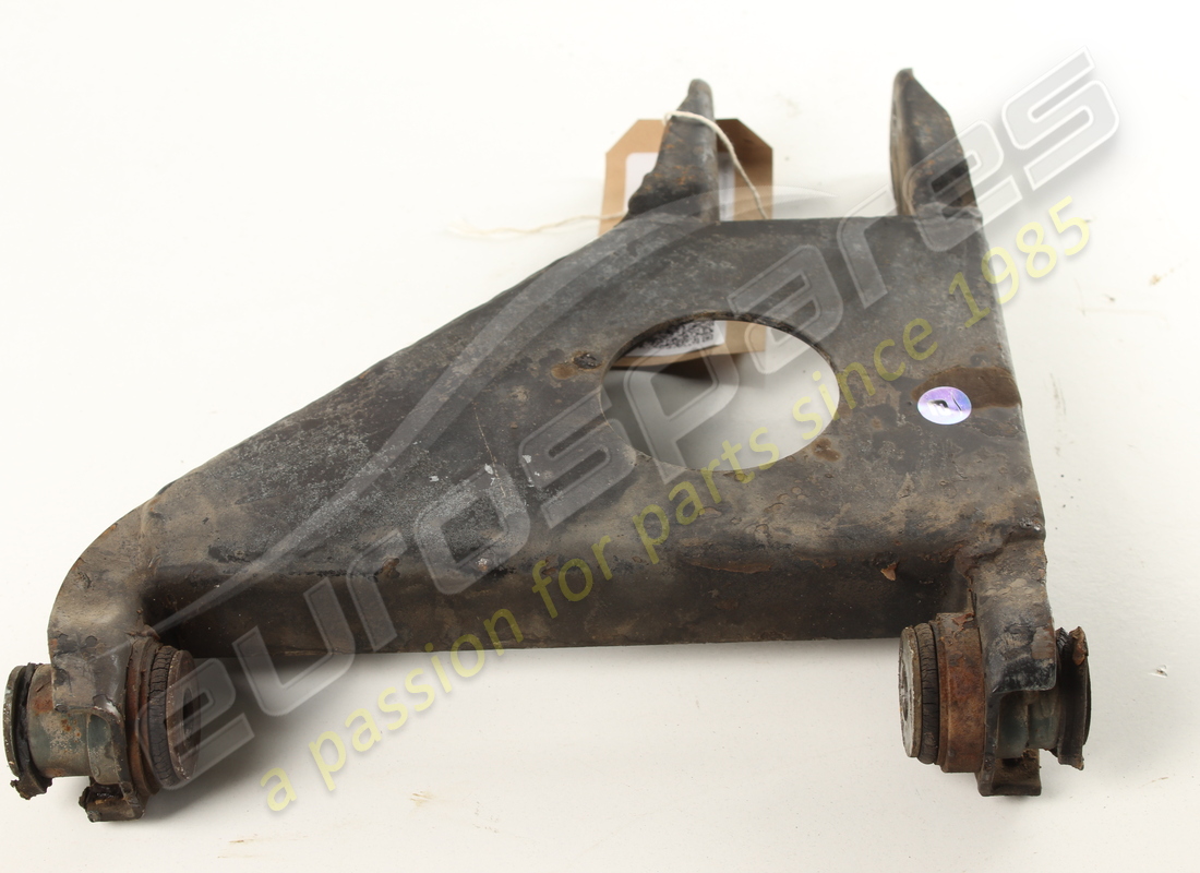 used ferrari rh front upper suspension lever. part number 104392 (2)