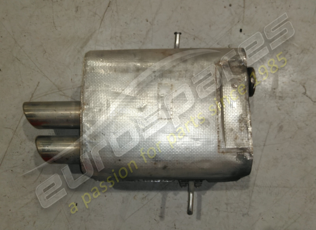 damaged ferrari rh rear silencer tailpipe. part number 156347 (1)