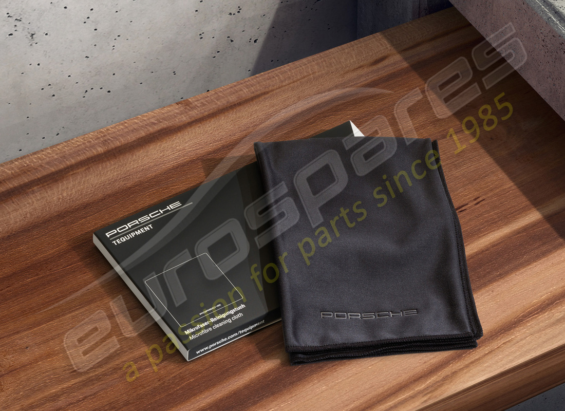 new porsche microfibre cleaning cloth. part number 00004400196 (1)