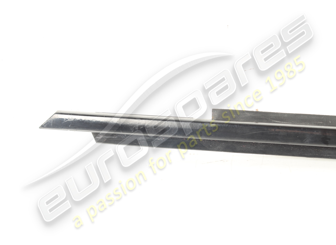 USED Ferrari LH WEATHER STRIP MOULDING . PART NUMBER 60635400 (1)