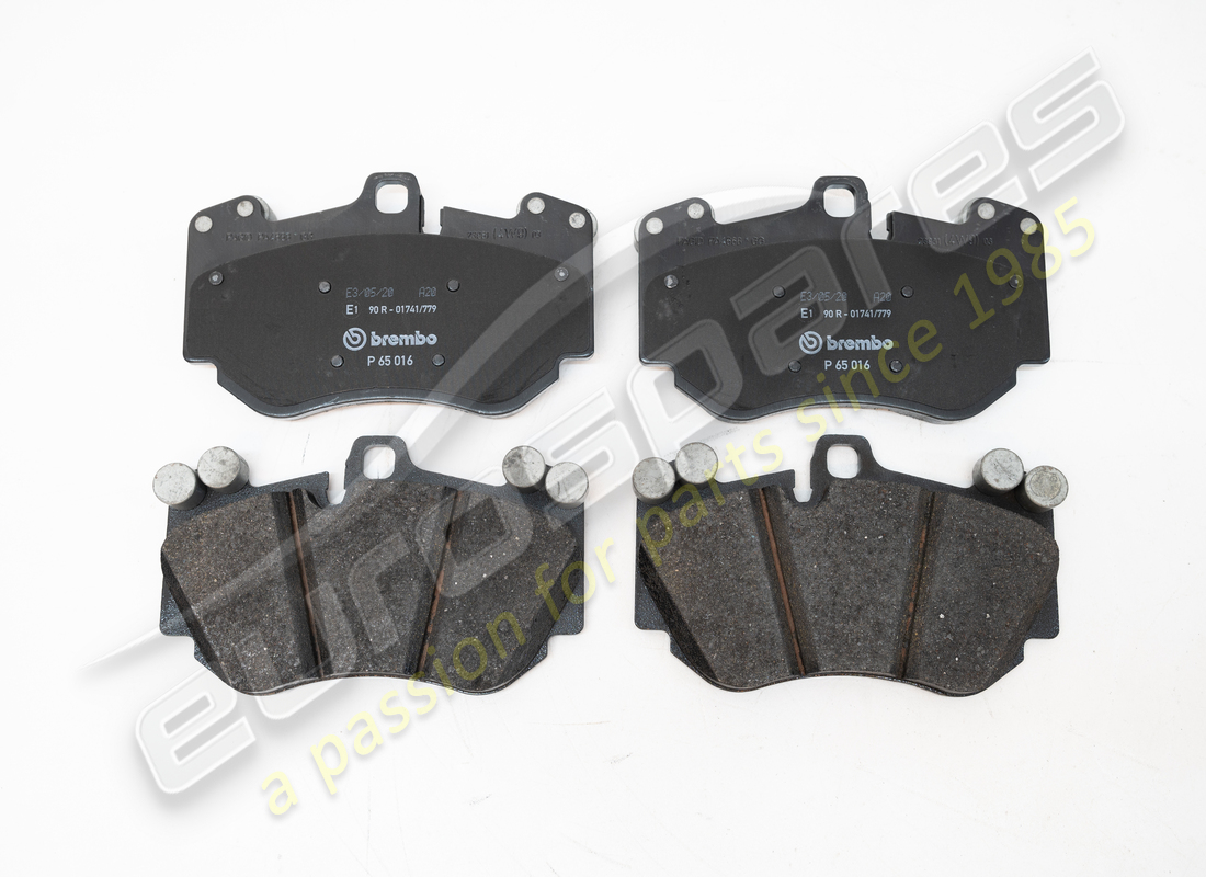 new eurospares 1 set front of brake pads (ccm). part number 4s0698151m (1)