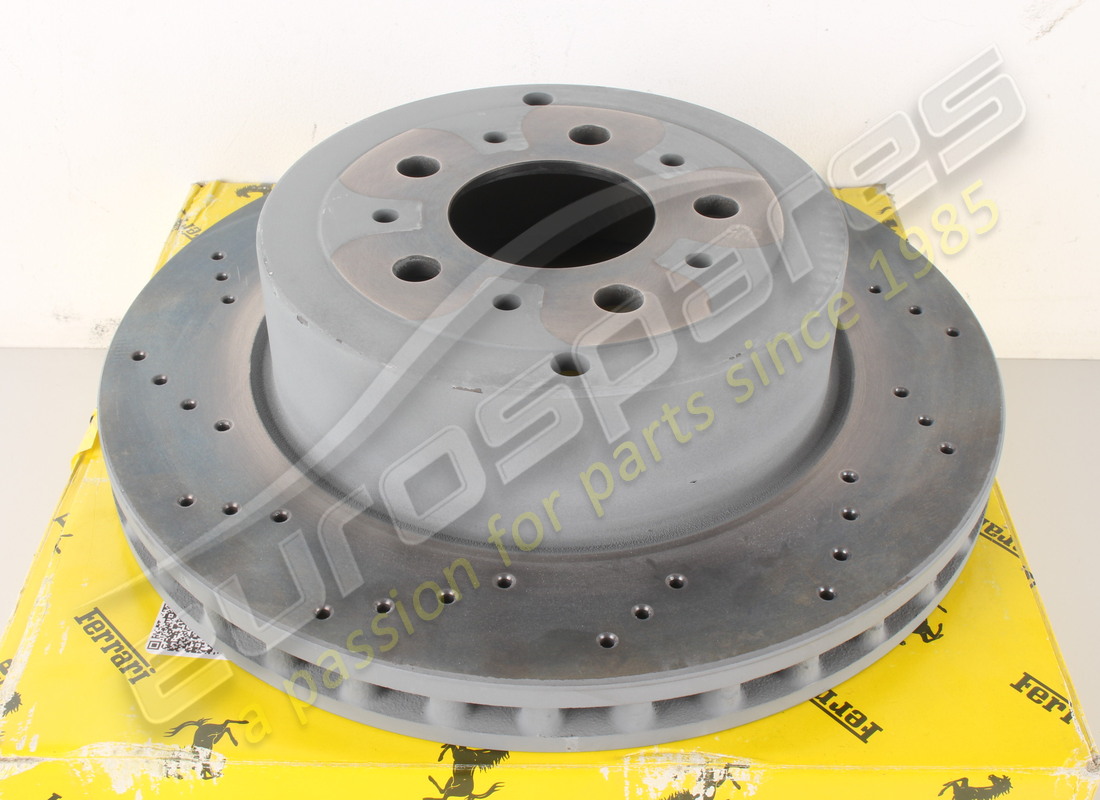 new ferrari rear brake disc.. part number 193152 (4)