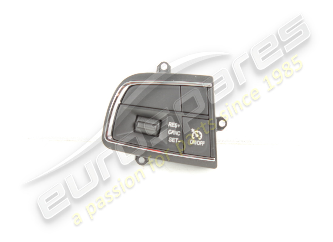 new maserati control on steering wheel ki. part number 673004370 (1)