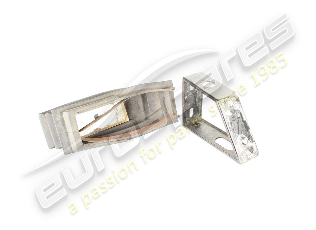 used lamborghini lh bumper centre mount. part number 009463230 (2)