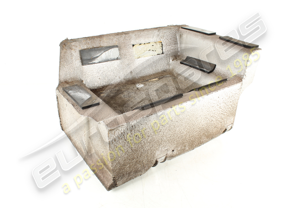 damaged ferrari rh fuel tank. part number 119068 (1)