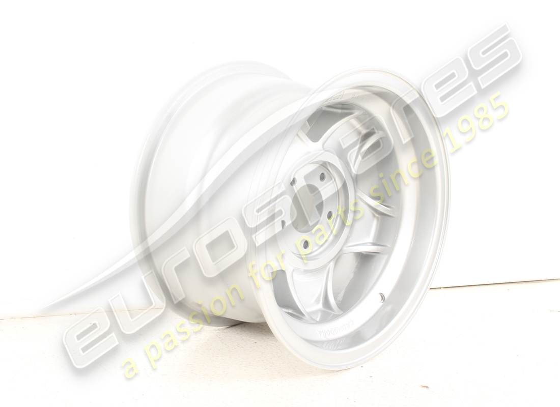 reconditioned ferrari rear wheel 9x15. part number 109193 (3)