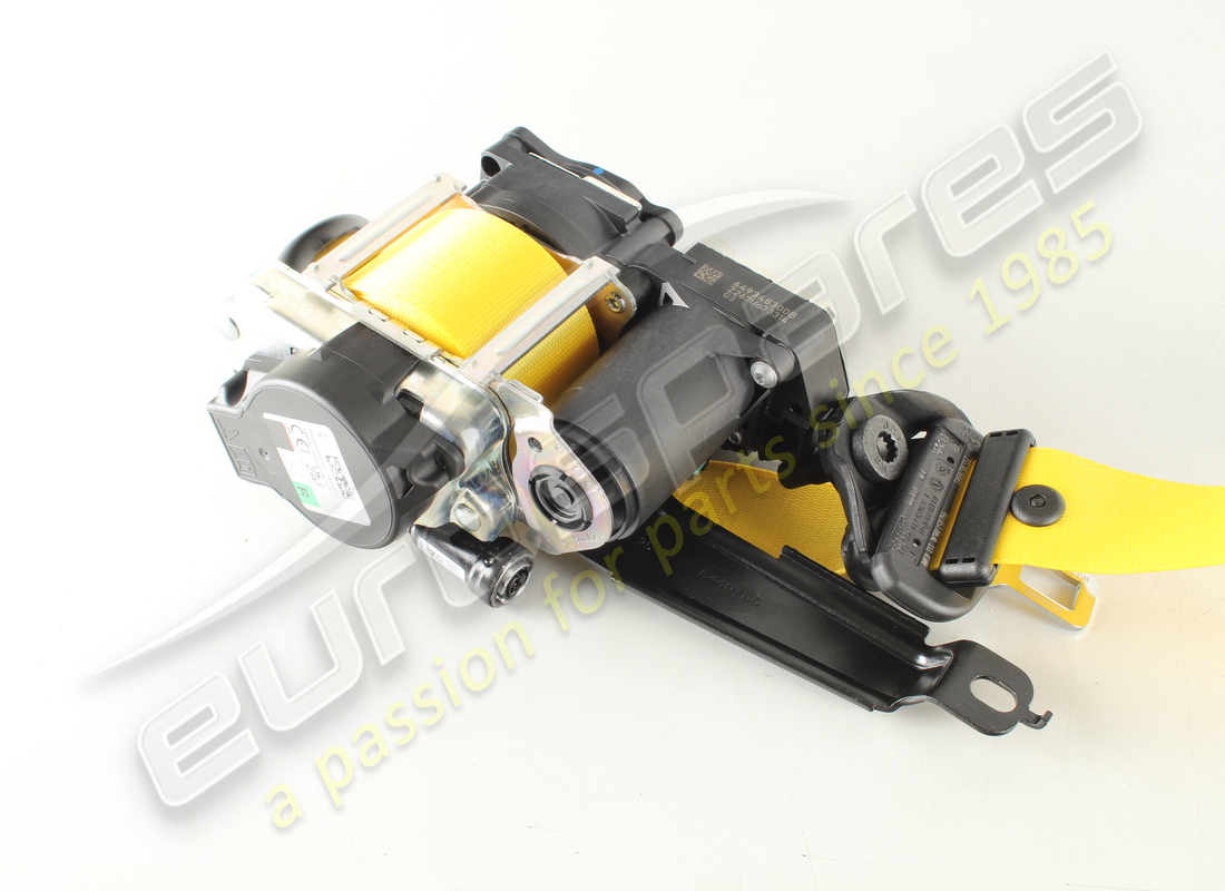 NEW PORSCHE THREE-POINT SAFETY BELT RACING YELLOW. PART NUMBER 992857706AL1S1 (2) new porsche three-point safety belt racing yellow. part number 992857706al1s1 (2)