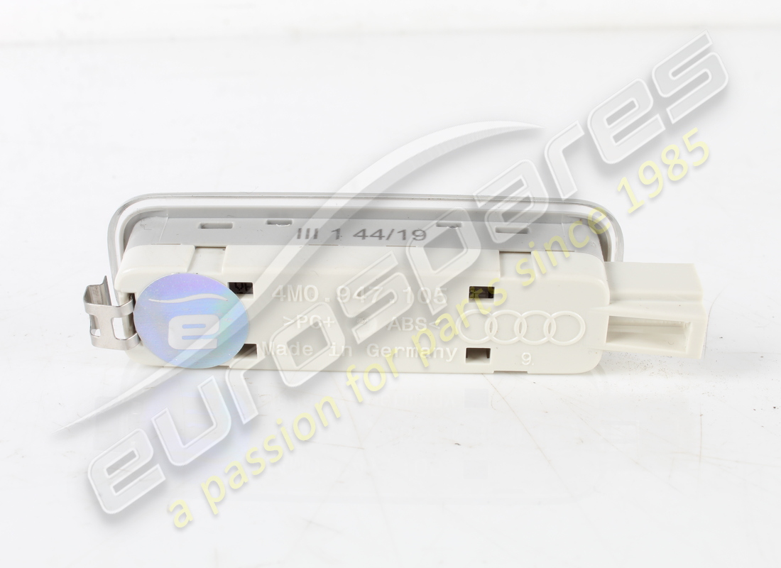USED LAMBORGHINI INTERIOR LIGHT. PART NUMBER 4M0947105 (2) used lamborghini interior light. part number 4m0947105 (2)
