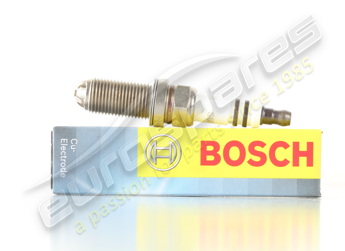 NEW BOSCH SPARK PLUG. PART NUMBER 99917023290 (1) new bosch spark plug. part number 99917023290 (1)