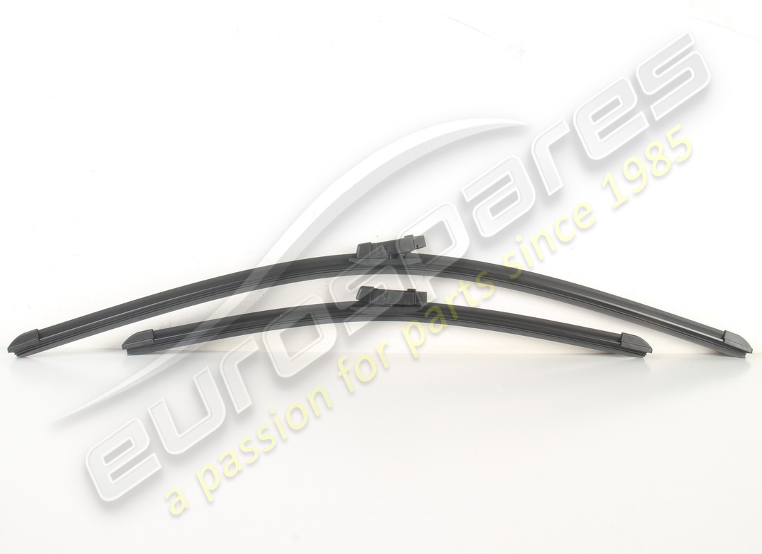 new maserati wiper blades kit. part number 673012891 (1)