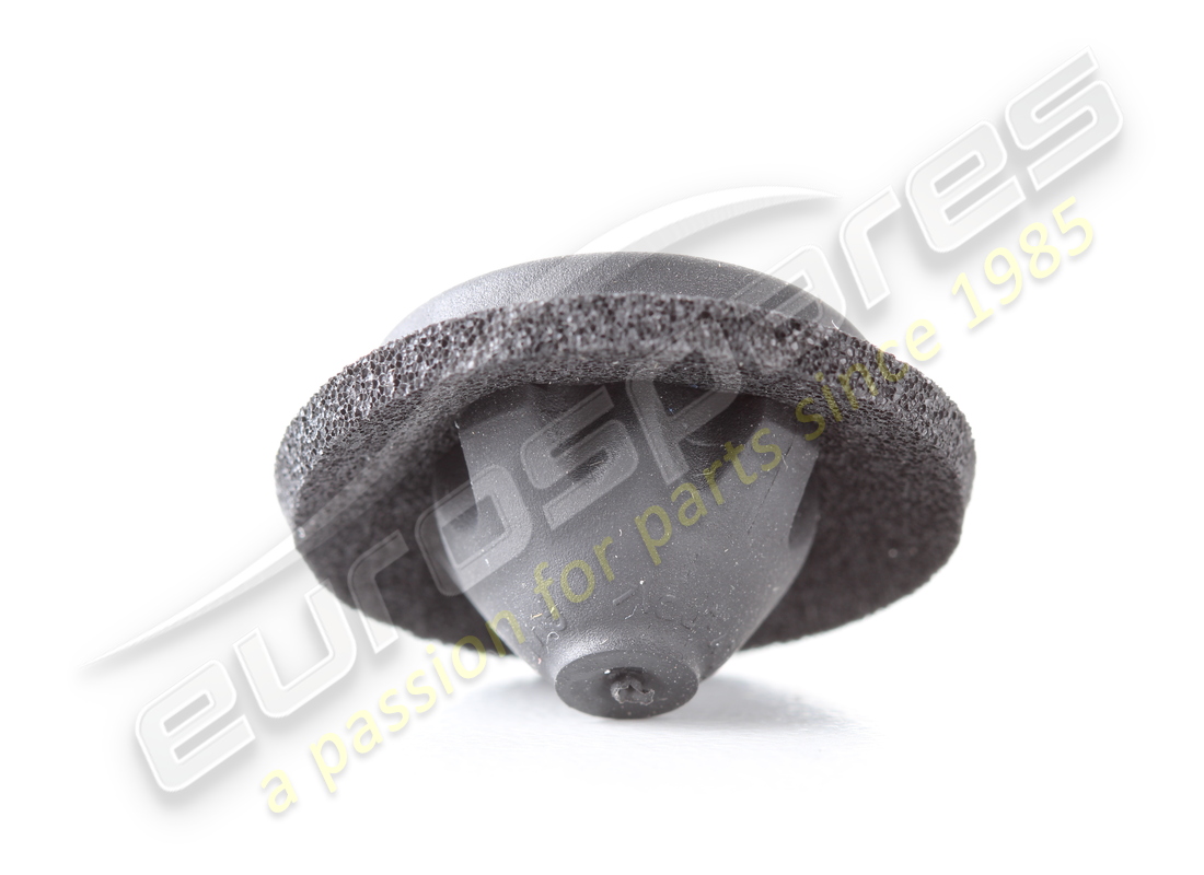 new porsche grommet. part number 9p1959841 (2)