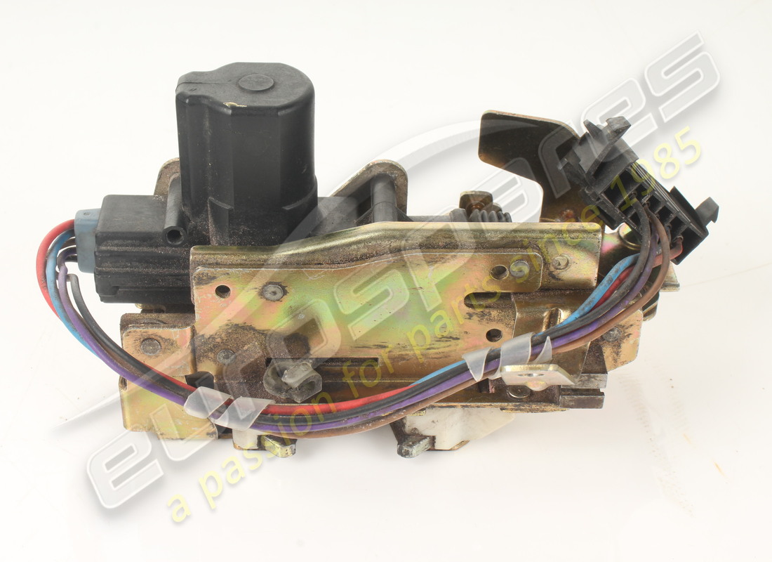 used ferrari lh door lock. part number 62109400 (3)