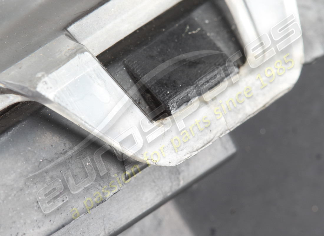 damaged eurospares headlamp. part number eap1392841 (7)