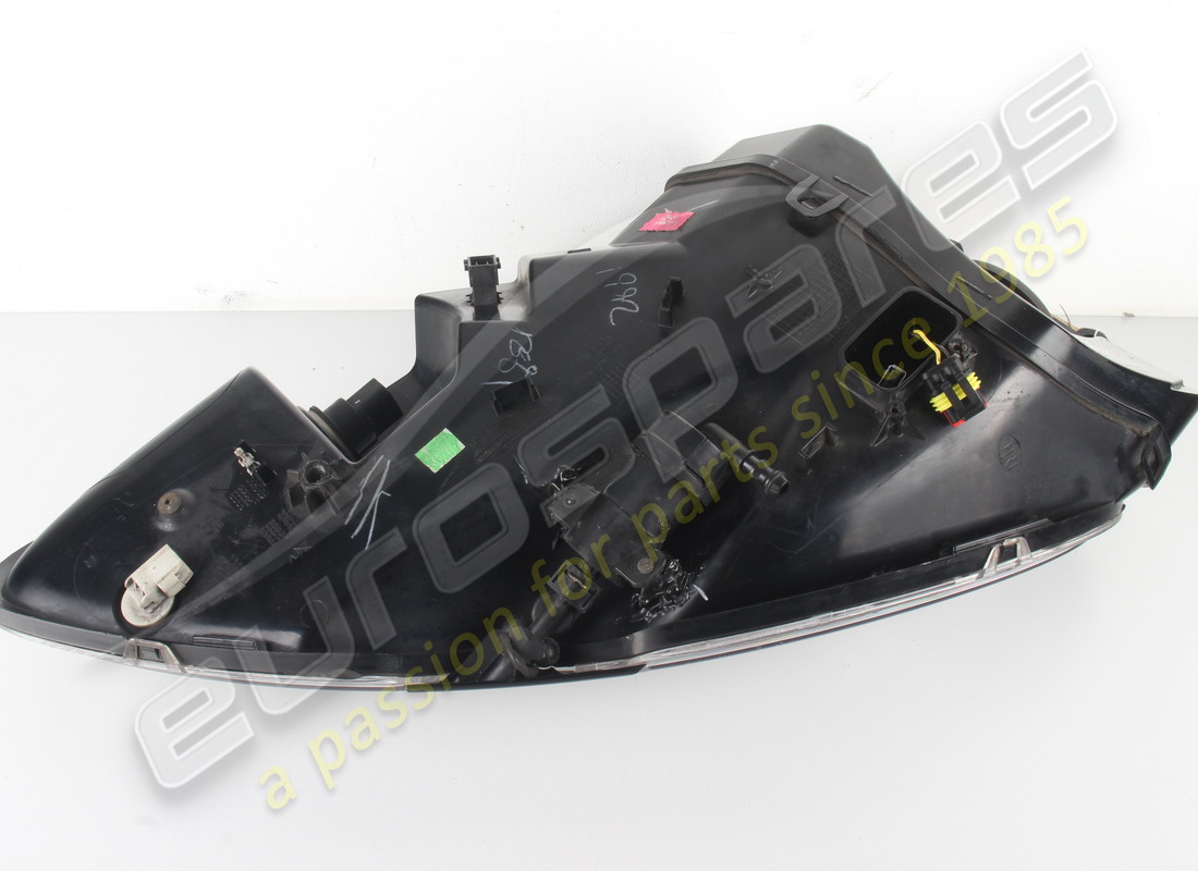 damaged eurospares headlamp. part number eap1392841 (5)